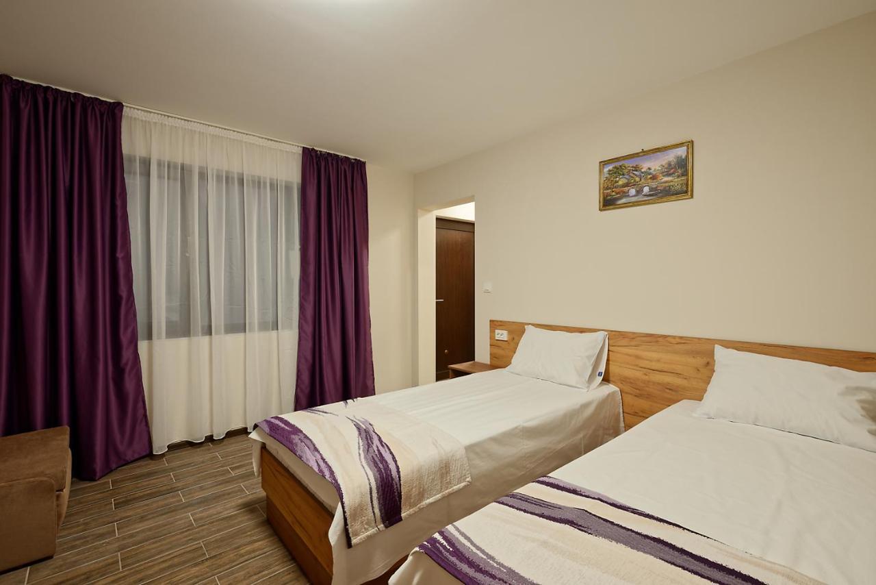 Комплекс Колонада Hotel ฮิซาเรีย ภายนอก รูปภาพ
