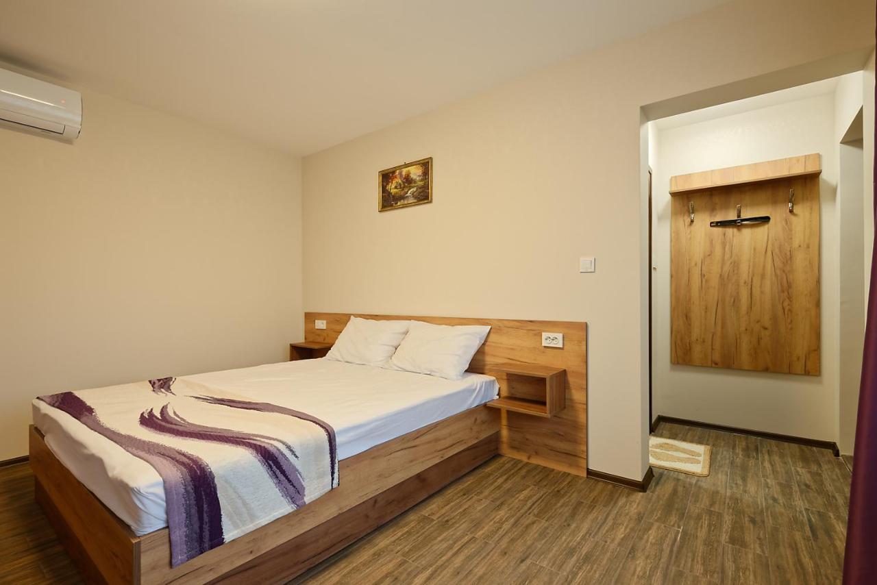 Комплекс Колонада Hotel ฮิซาเรีย ภายนอก รูปภาพ