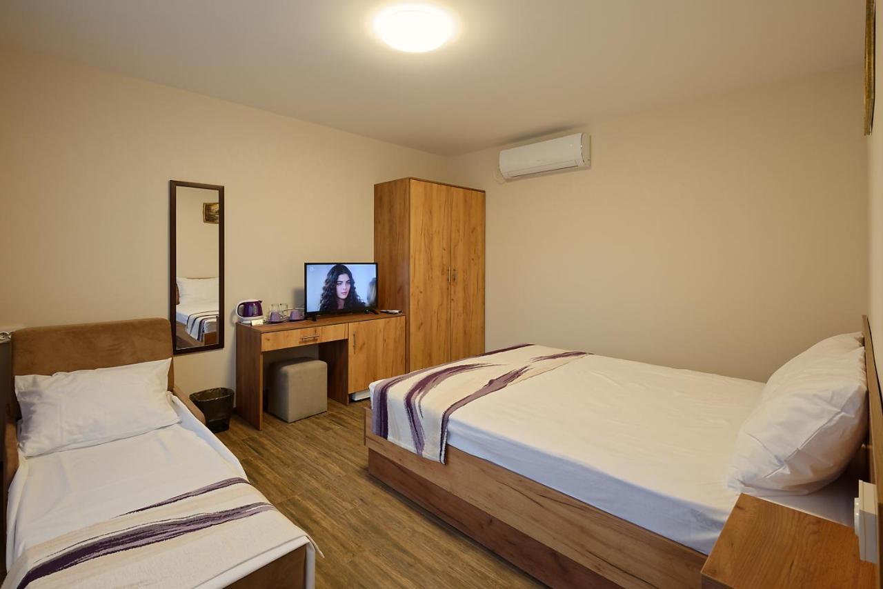 Комплекс Колонада Hotel ฮิซาเรีย ภายนอก รูปภาพ