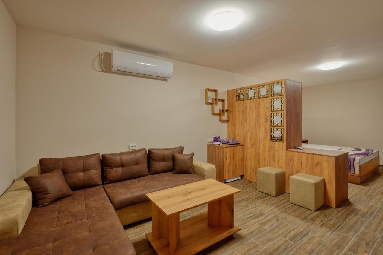 Комплекс Колонада Hotel ฮิซาเรีย ภายนอก รูปภาพ